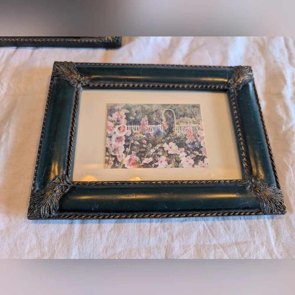2/50$ Vintage Green and Gold Picture Frame Trio With watercolor Floral Painting - Picture 4 of 5